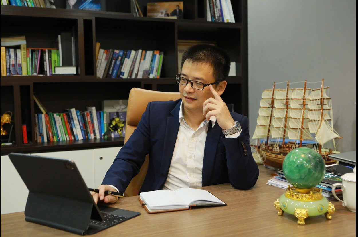 Expert Nguyen Manh Tuong